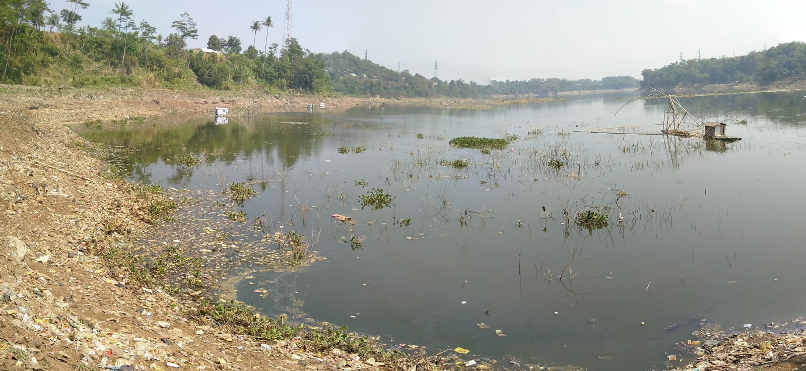 Indonesia rolls up its sleeves to fight plastic pollution - Race For Water